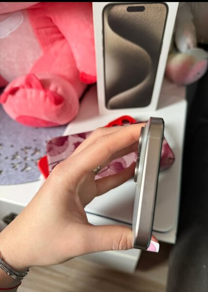 Vand iPhone 15 Pro Max